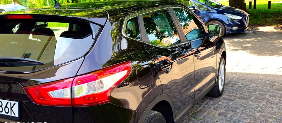 Nissan Qashqai cena 61900 przebieg: 97700, rok produkcji 2017 z Elbląg małe 667